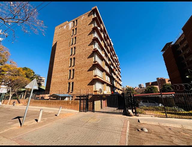 3 BEDROOM APARTMENT FOR SALE IN SUNNYSIDE